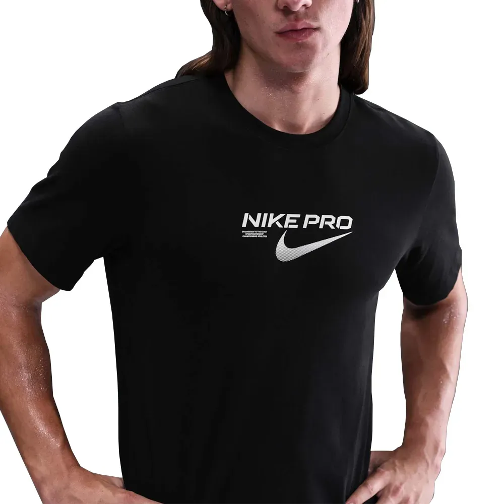 Vista traseira da camiseta Nike Pro Training Masculina preta
